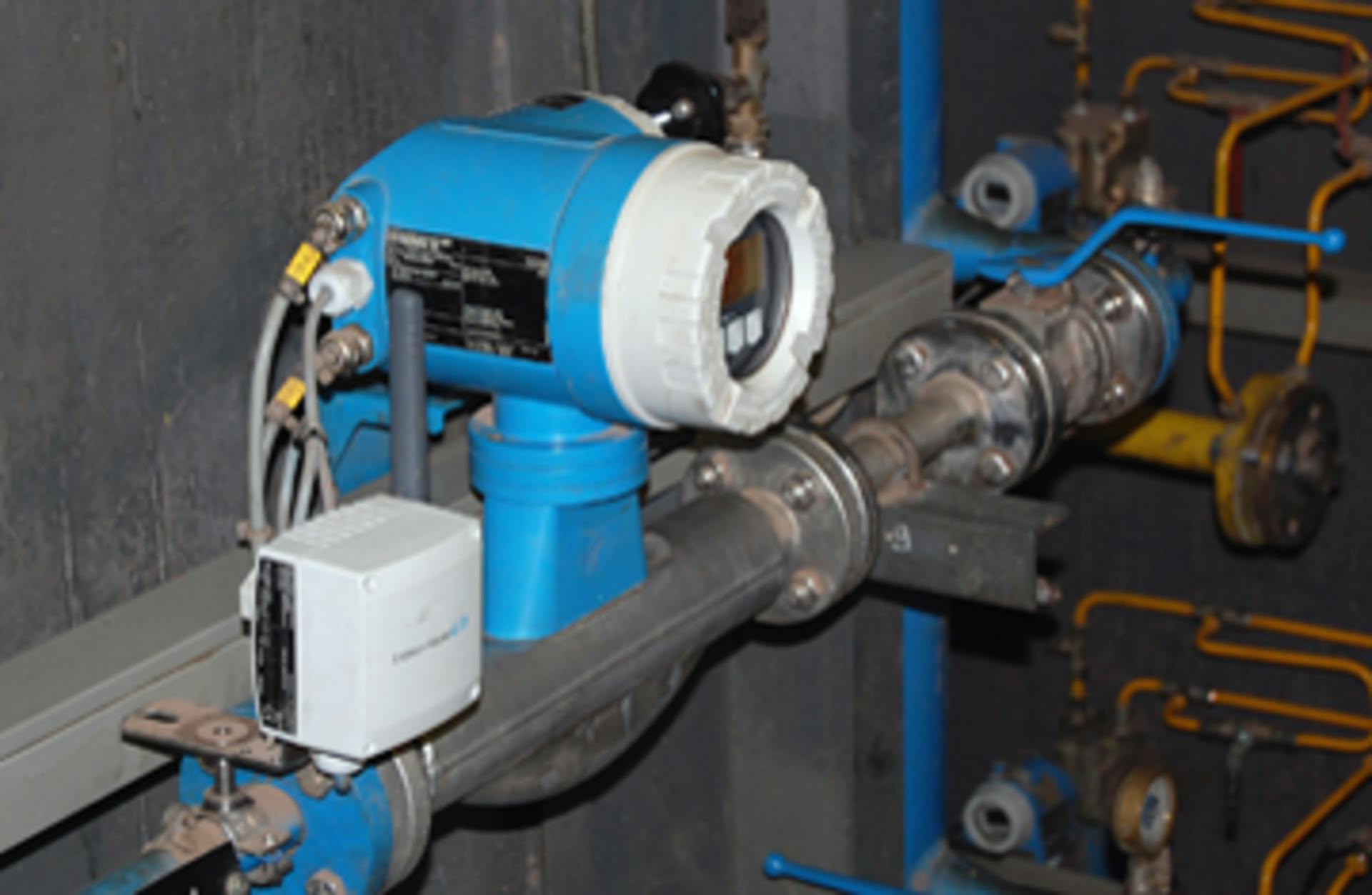 WirelessHART Tranmitter Connected to Coriolis Flowmeter