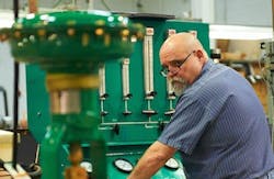 ANSI/FCI 70-2 control valve seat leakage test being performed on a sliding stem control valve. ANSI/FCI 70-2 control valve seat leakage test being performed on a sliding stem control valve.