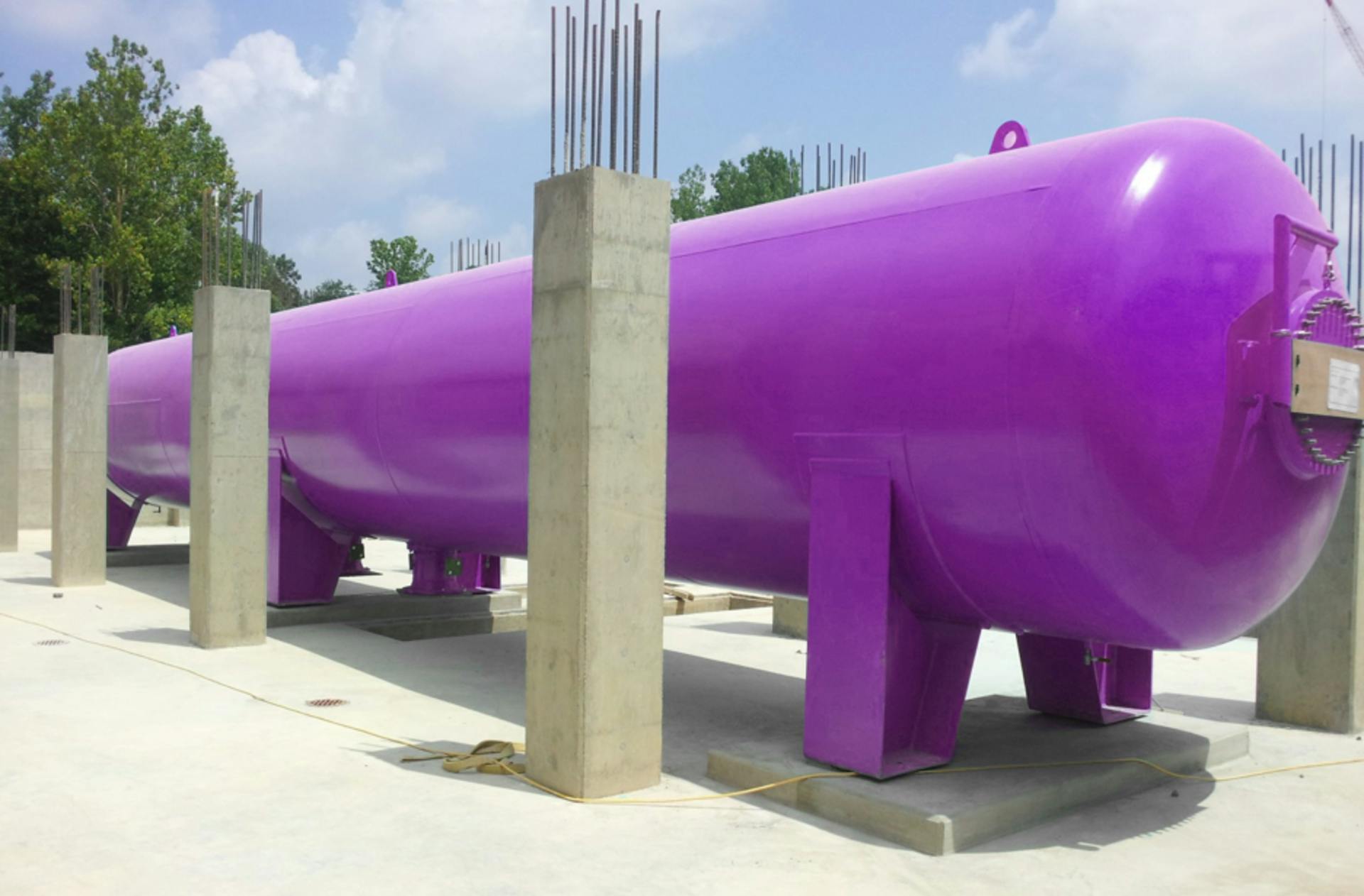 Blacoh Surge Control offers customized engineering solutions for large-scale pressure vessels in surge protection, pressure regulation, storage, and pump control.