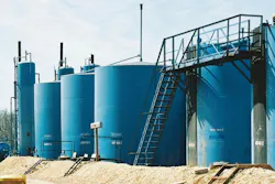 Oil storage tanks in a Houston, Texas oil field. Oil storage has become an increasingly important issue because the supply of available oil has increased. All images courtesy of Flow Research Inc.