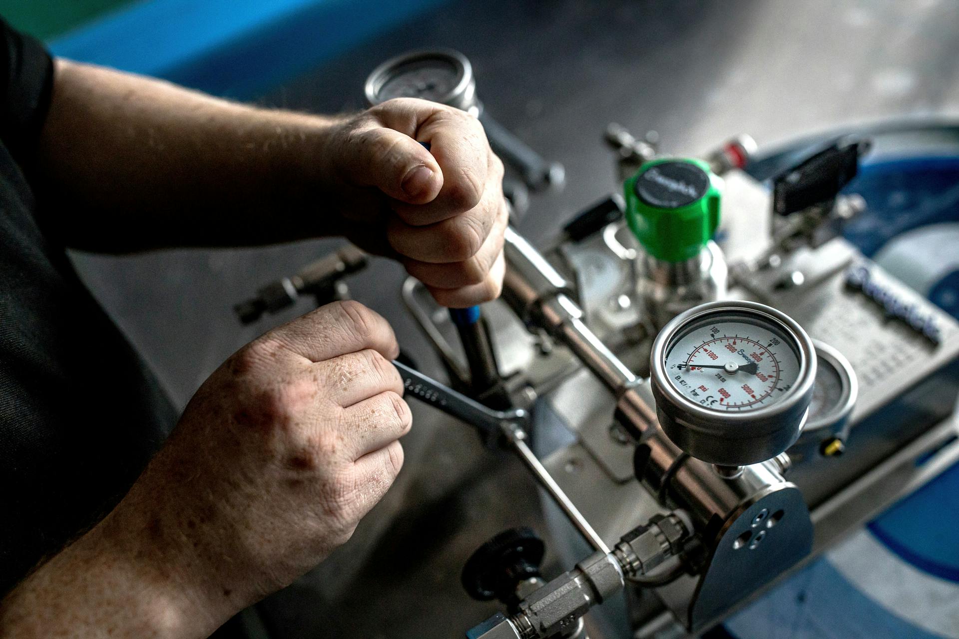 Figure 1. Gas distribution systems are designed to move critical industrial gases from their initial source to the point of use efficiently and safely.