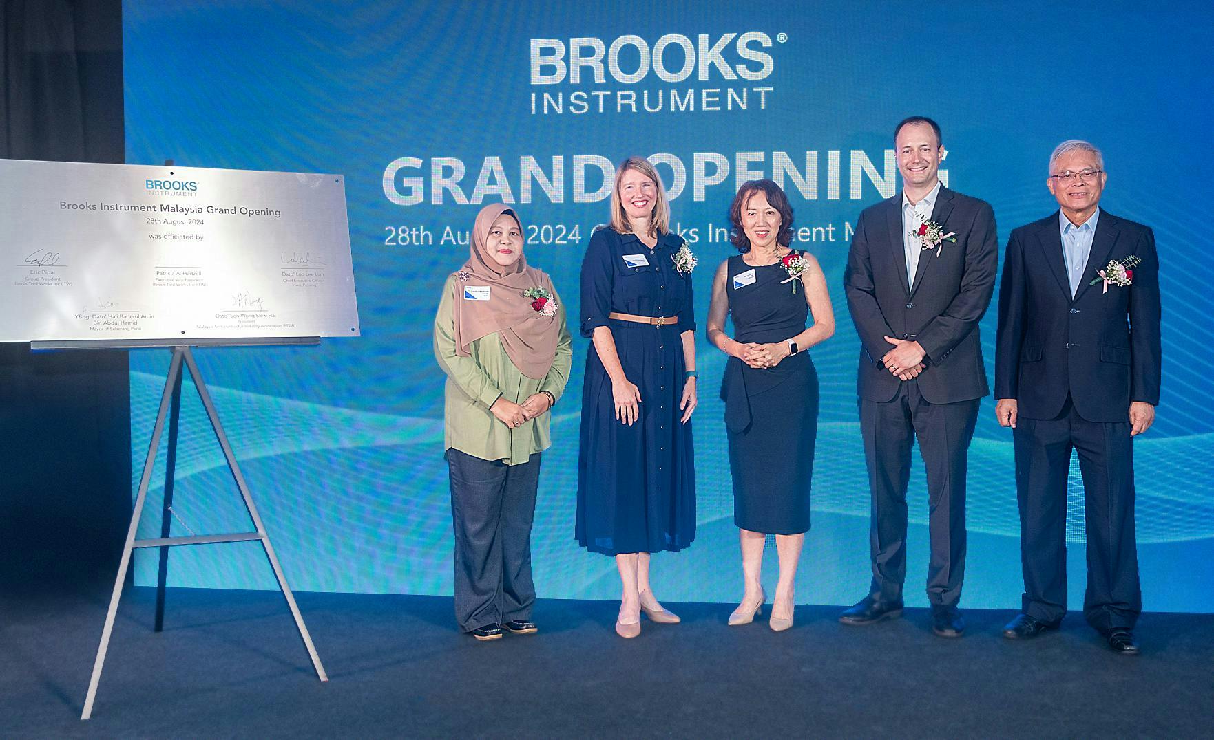 Brooks Instrument recently celebrated a grand opening for its new manufacturing site in Penang, Malaysia. (Shown left to right: Cik Noorhanis Binti Noordin, Director of Buildings, Majlis Bandaraya Seberang Perai; Patty Hartzell, ITW Executive Vice President - Test & Measurement and Electronics; Dato&rsquo; Loo Lee Lian, CEO of InvestPenang; Eric Pipal, ITW Group President - Semiconductor Platform; Dato&rsquo; Seri SH Wong, President, Malaysia Semiconductor Industry Association)