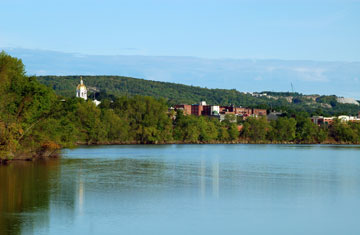 Julia Freeman-Woolpert/iStockphoto/Thinkstock