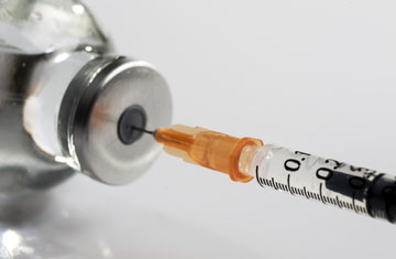 injection luiscar/iStockphoto/Thinkstock