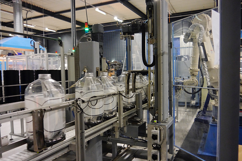 Lightweight Containers new KeyKeg production line has a capacity of 400 KeyKeg Slimlines per hour. Image courtesy of Lightweight Containers