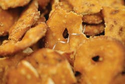 Image 2A. Stainless steel detection signals can be swamped by product effect in wet or salted products Image 2A. Stainless steel detection signals can be swamped by product effect in wet or salted products