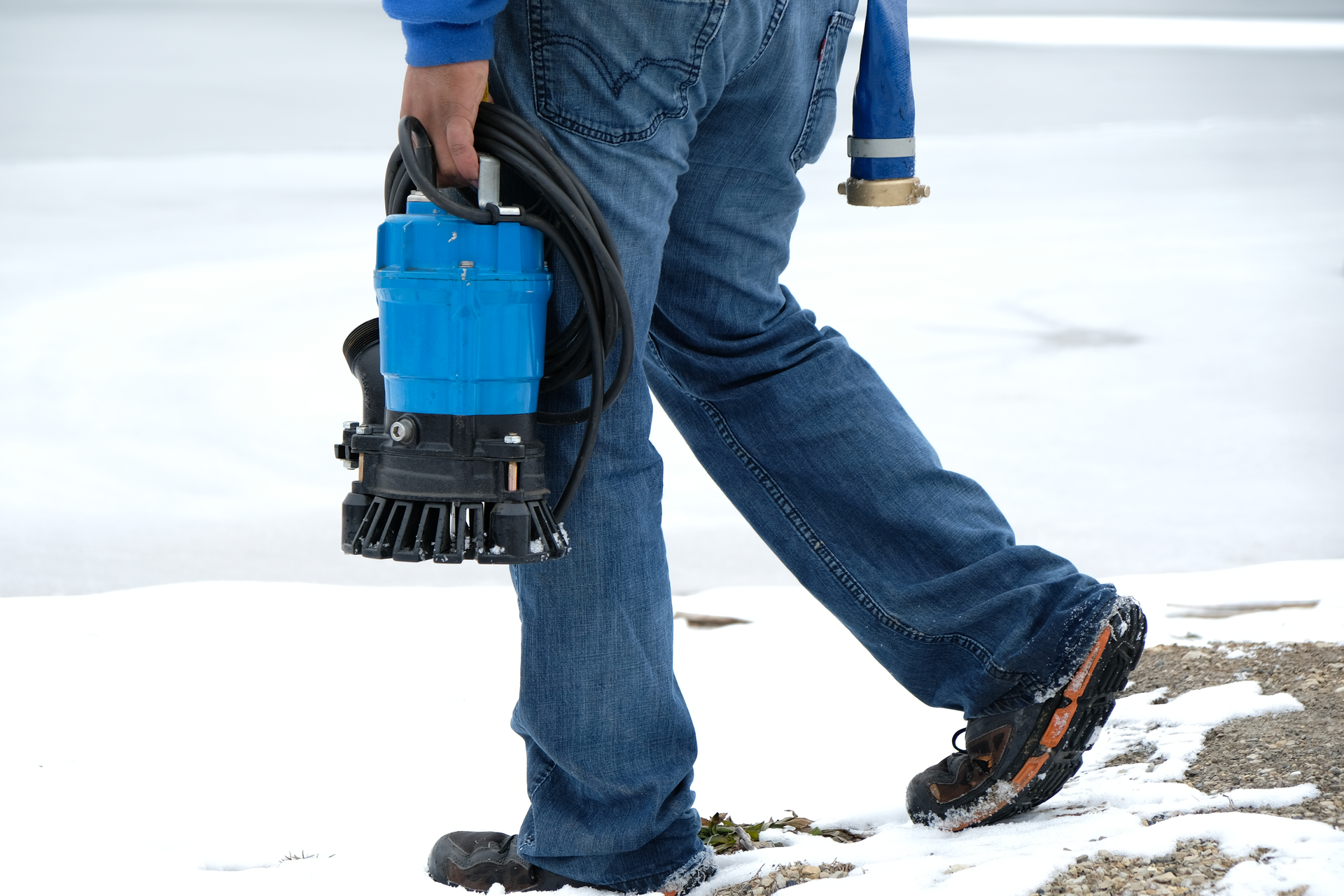 A portable electric pump. All images courtesy of Tsurumi Inc.