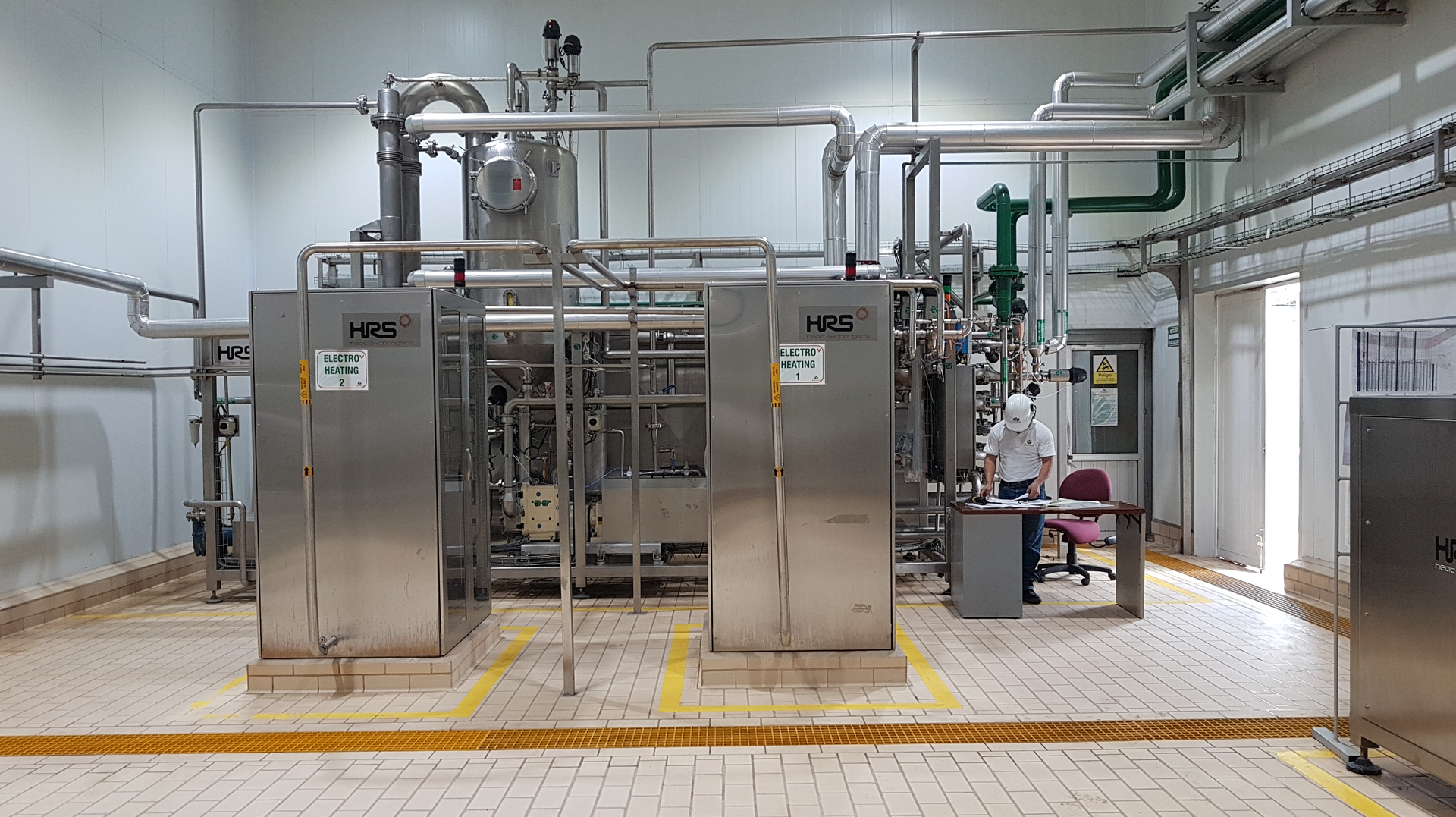 This orange juice pasteurization system consists of a number of process skids.