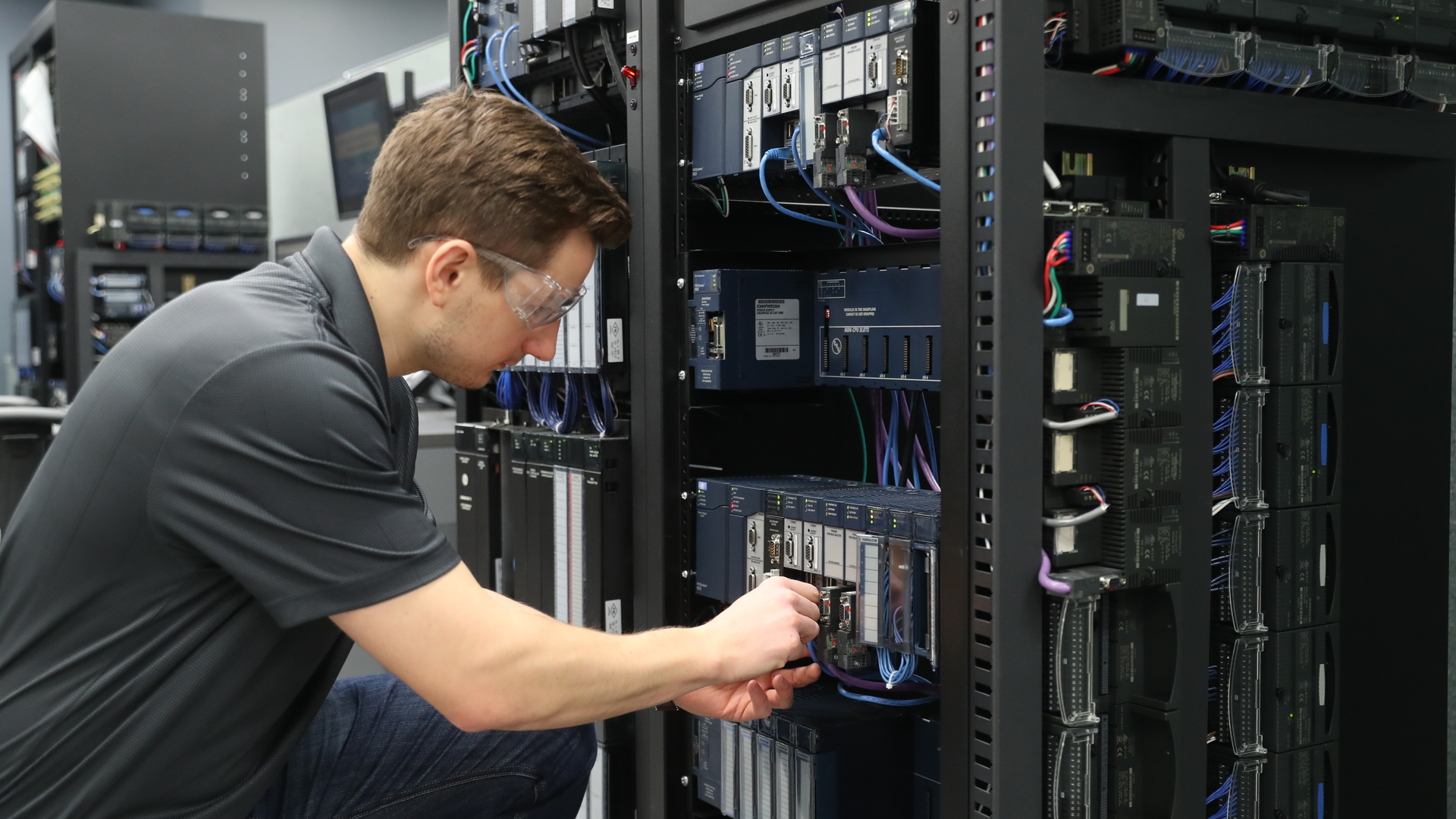 Emerson PACSystems RX3i CPE330 PLCs are easily implemented as redundant pairs, providing deterministic and secure performance to keep equipment and processes running smoothly even during maintenance.