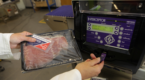 来自堡垒科技公司(Fortress Technology)的四个拦截器(Interceptor)金属探测器使一家北美猪肉生产商能够满足其新快餐顾客对大量培根的精确可靠检测的苛刻要求。