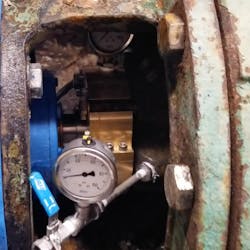 Photo 4: The air seal system operating on the hydrapulper discharge pump. Photo 4: The air seal system operating on the hydrapulper discharge pump.