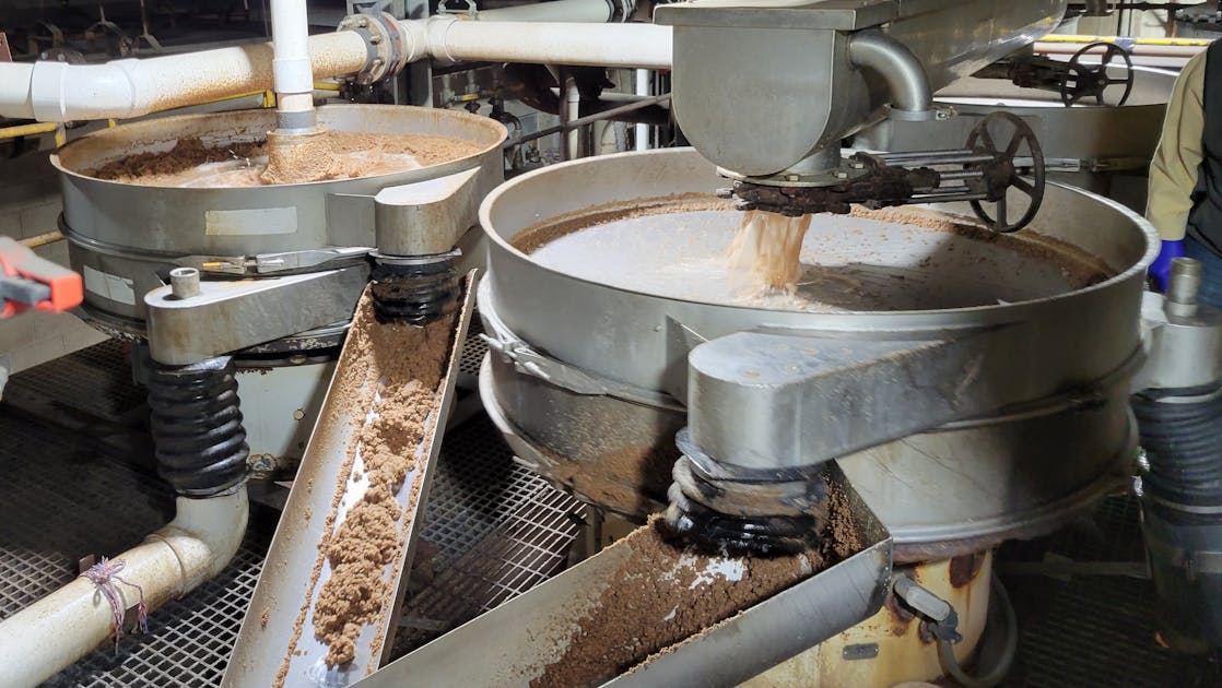 Vibratory separator machines for food and beverage applications