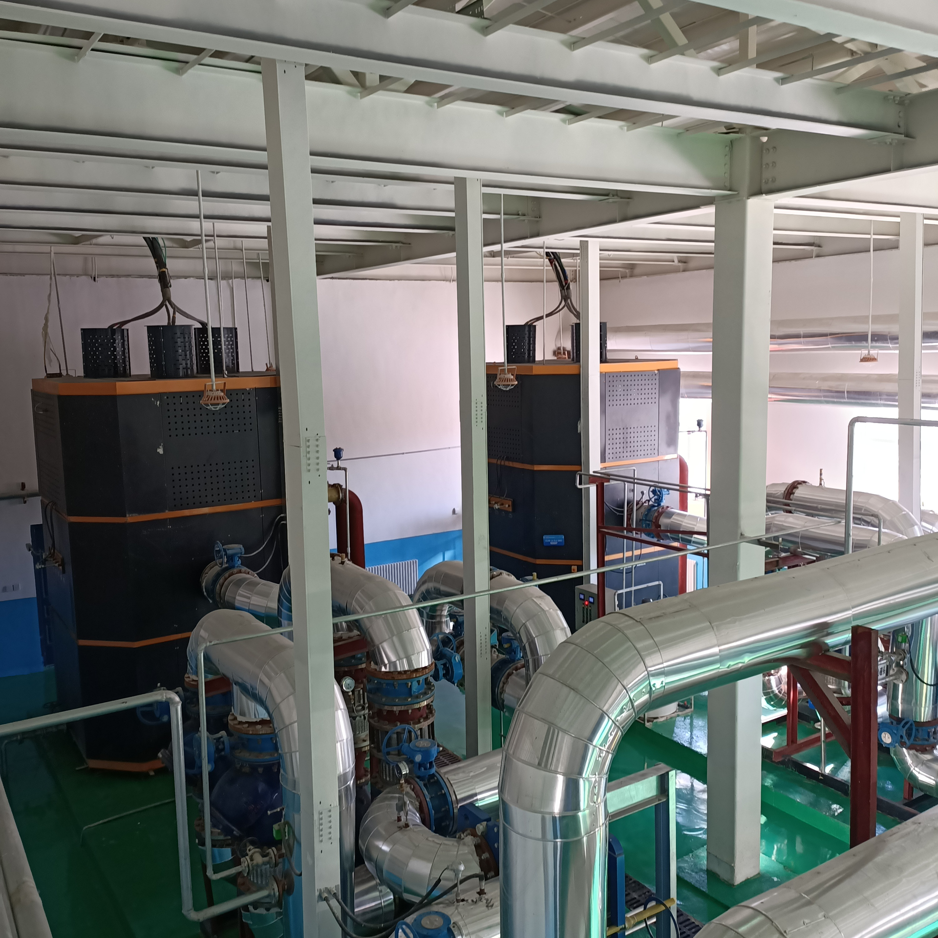 State-of-the-art electrode boilers are safer, more energy-efficient alternatives to gas burning units, and also have significant benefits in terms of reliability and maintenance.