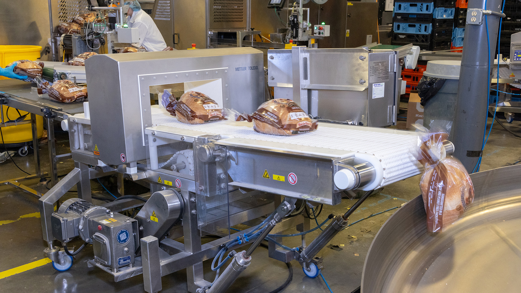 Heidelberg Bread's Mettler-Toledo Signature metal detector.