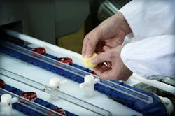 Keeping the aperture opening no larger than required in relation to the product size is considered best practice. Keeping the aperture opening no larger than required in relation to the product size is considered best practice.