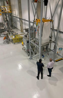 During conveyor testing, the facility’s technicians and engineers can diagnose and prescribe solutions to concerns over breakage, temperature, stickiness, or other issues. During conveyor testing, the facility’s technicians and engineers can diagnose and prescribe solutions to concerns over breakage, temperature, stickiness, or other issues.