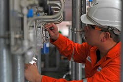 Technicians must use a gap inspection tool after initial fitting installation to ensure the fitting has been tightened sufficiently to prevent leaks. Technicians must use a gap inspection tool after initial fitting installation to ensure the fitting has been tightened sufficiently to prevent leaks.