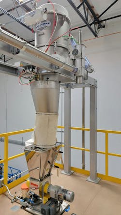 Vacuum conveyor with discharge-on-demand sequencing allows highest accuracy from gravimetric feeders. Vacuum conveyor with discharge-on-demand sequencing allows highest accuracy from gravimetric feeders.