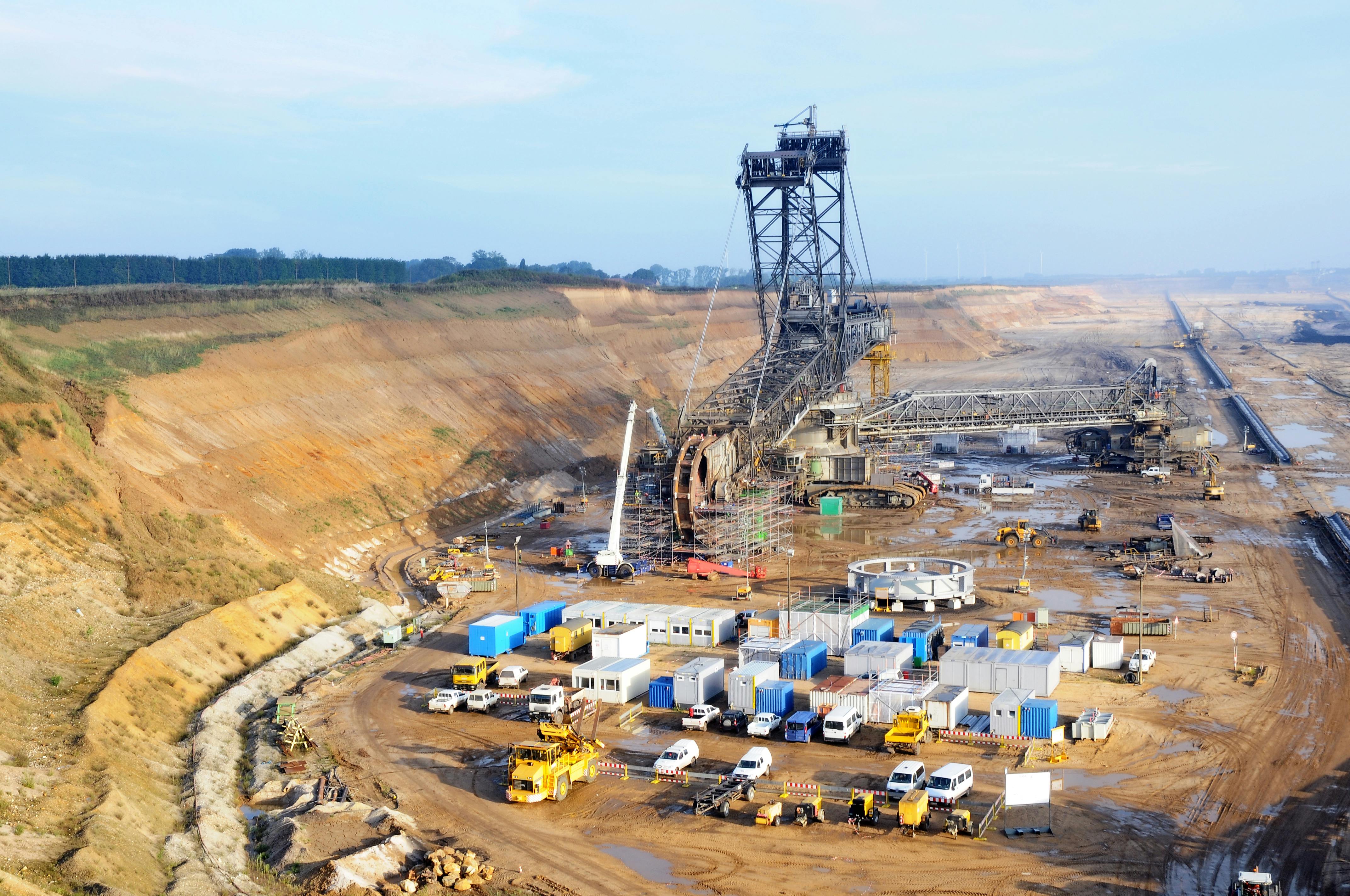 676322cd65bc5e55794819c5 Dreamstime Xxl 33844171