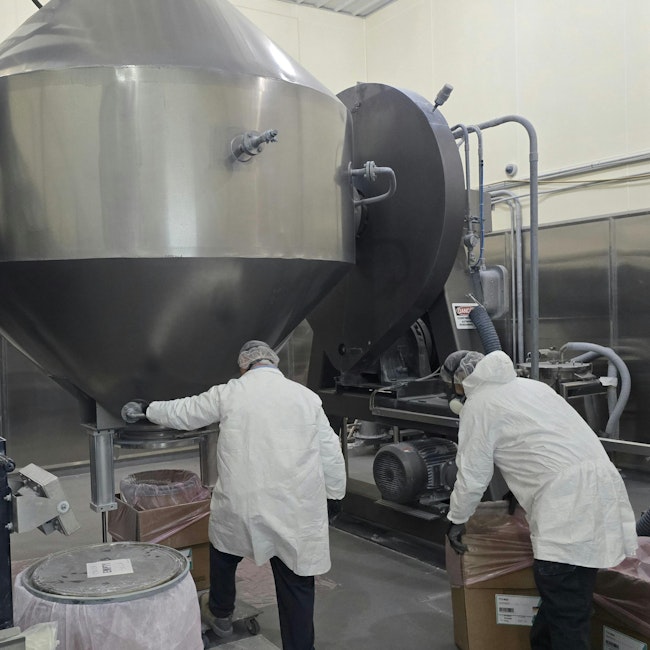 6786ecd2edcdda5be22e5e94 Advanced Powder Solutions Discharging The 150 Cf