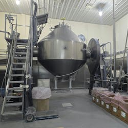 The tumble blender's gentle rotational motion induces a cascading or tumbling action with no stagnant zones in the vessel, promoting uniform distribution and minimizing particle degradation. The tumble blender's gentle rotational motion induces a cascading or tumbling action with no stagnant zones in the vessel, promoting uniform distribution and minimizing particle degradation.