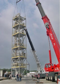 Figure 6: A modular extractive distillation column for refrigerant recovery, which was added to an existing distillation train. Figure 6: A modular extractive distillation column for refrigerant recovery, which was added to an existing distillation train.