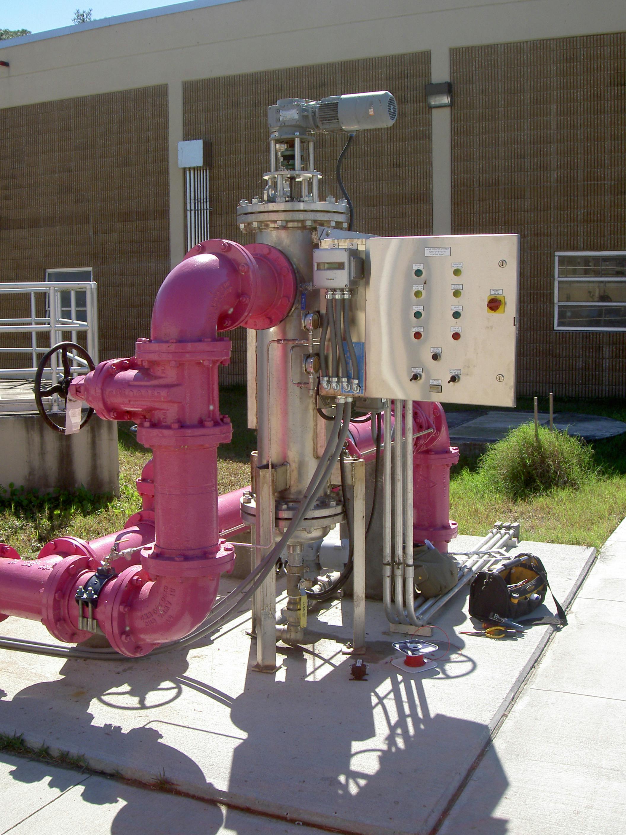 Automatic scraper strainers like those from Acme Engineering Prod. are among the closest solutions to a true &ldquo;set-and-forget&rdquo; system.