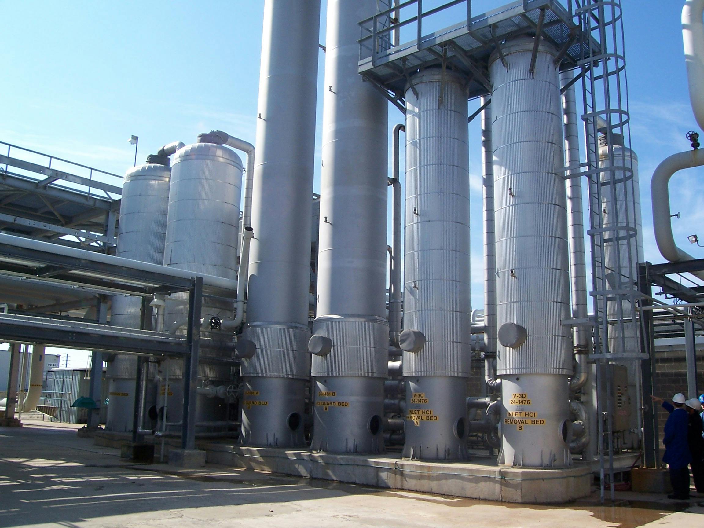 Skid-mounted purification systems combine catalytic oxygen removal and deep drying to maximize hydrogen recovery in chlor-alkali service.
