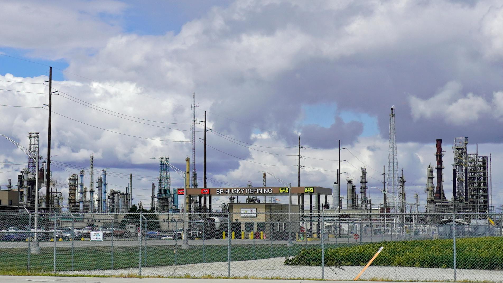 BP-Husky refinery